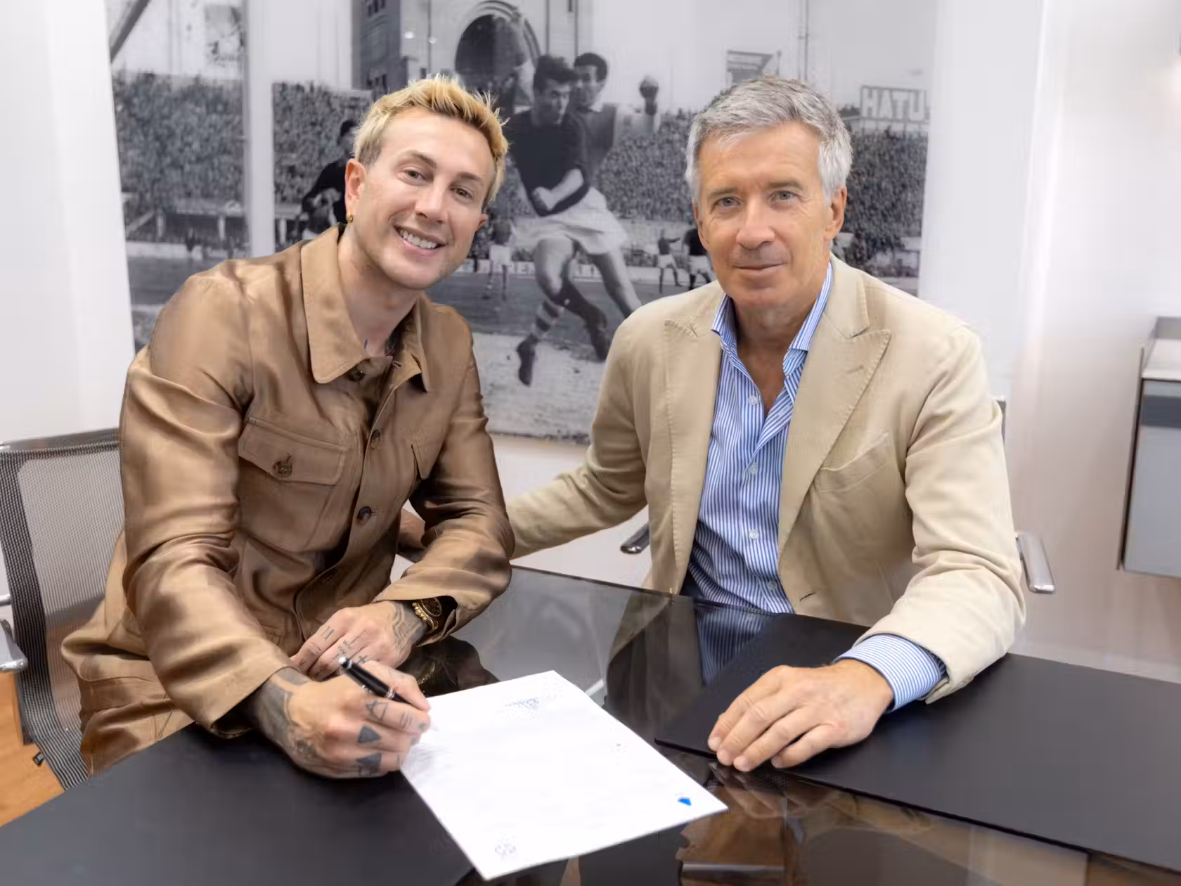 Bernardeschi signs for Bologna